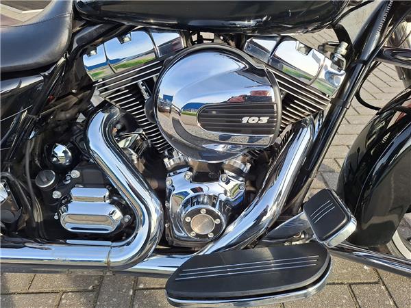 2015 Harley-Davidson FLHX Street Glide