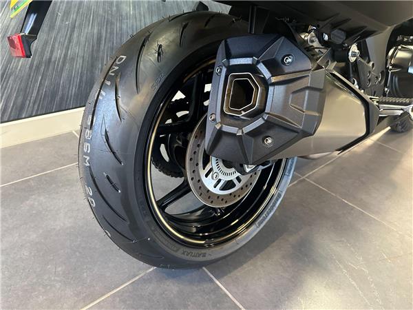 2025 Kawasaki Ninja 1100SX