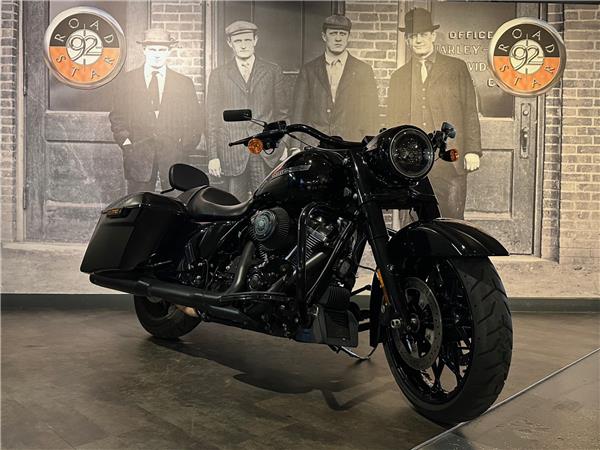 2020 HARLEY-DAVIDSON ROAD KING