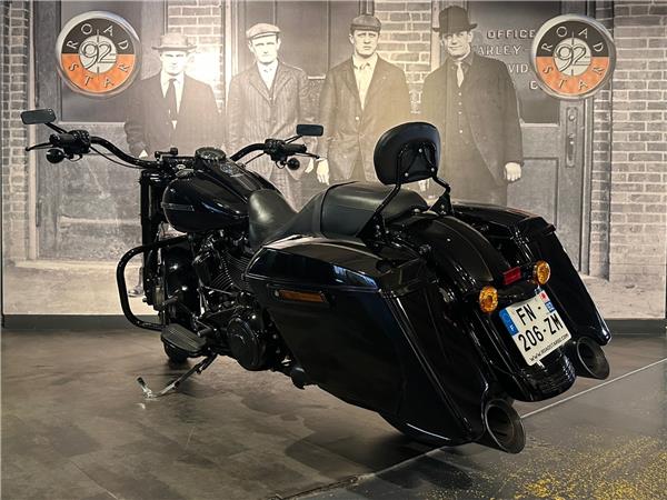 2020 HARLEY-DAVIDSON ROAD KING