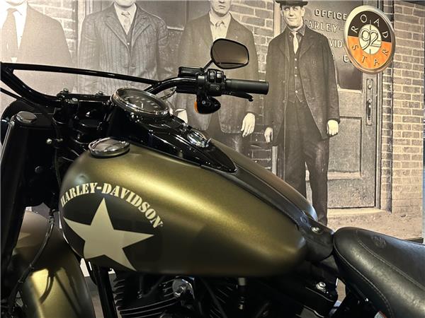 2016 HARLEY-DAVIDSON SLIM