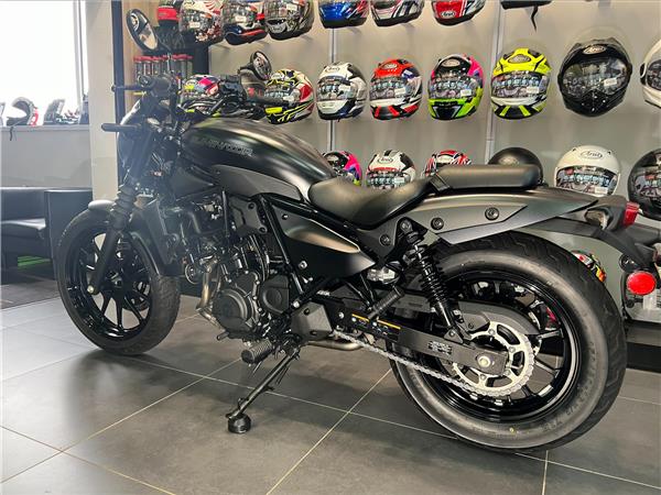 2024 KAWASAKI ELIMINATOR SE WITH ONLY 1196 MILES