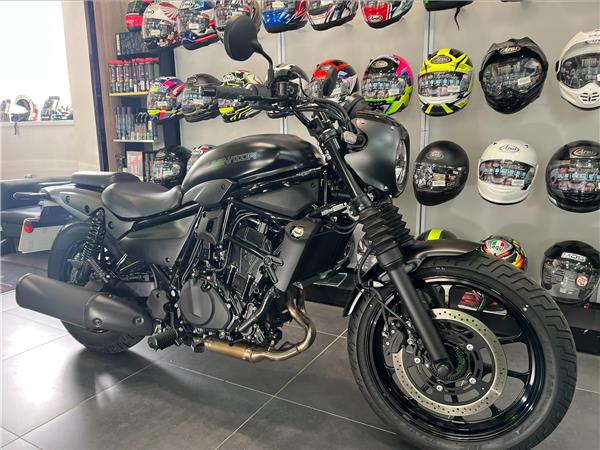 2024 KAWASAKI ELIMINATOR SE WITH ONLY 1196 MILES