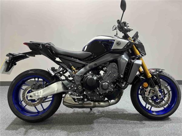2024 Yamaha MT09 SP BWM ICON PERFO