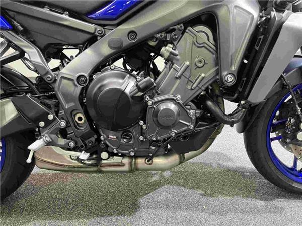 2025 Yamaha MT09 Blue