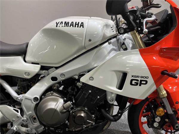 2024 Yamaha XSR900GP LEGEND RED