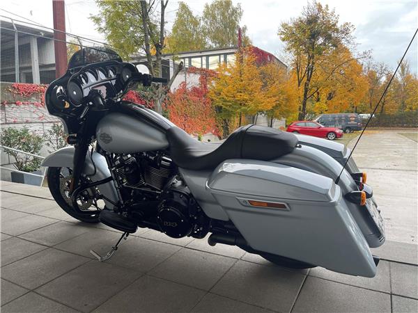 FLHXS Street Glide Special