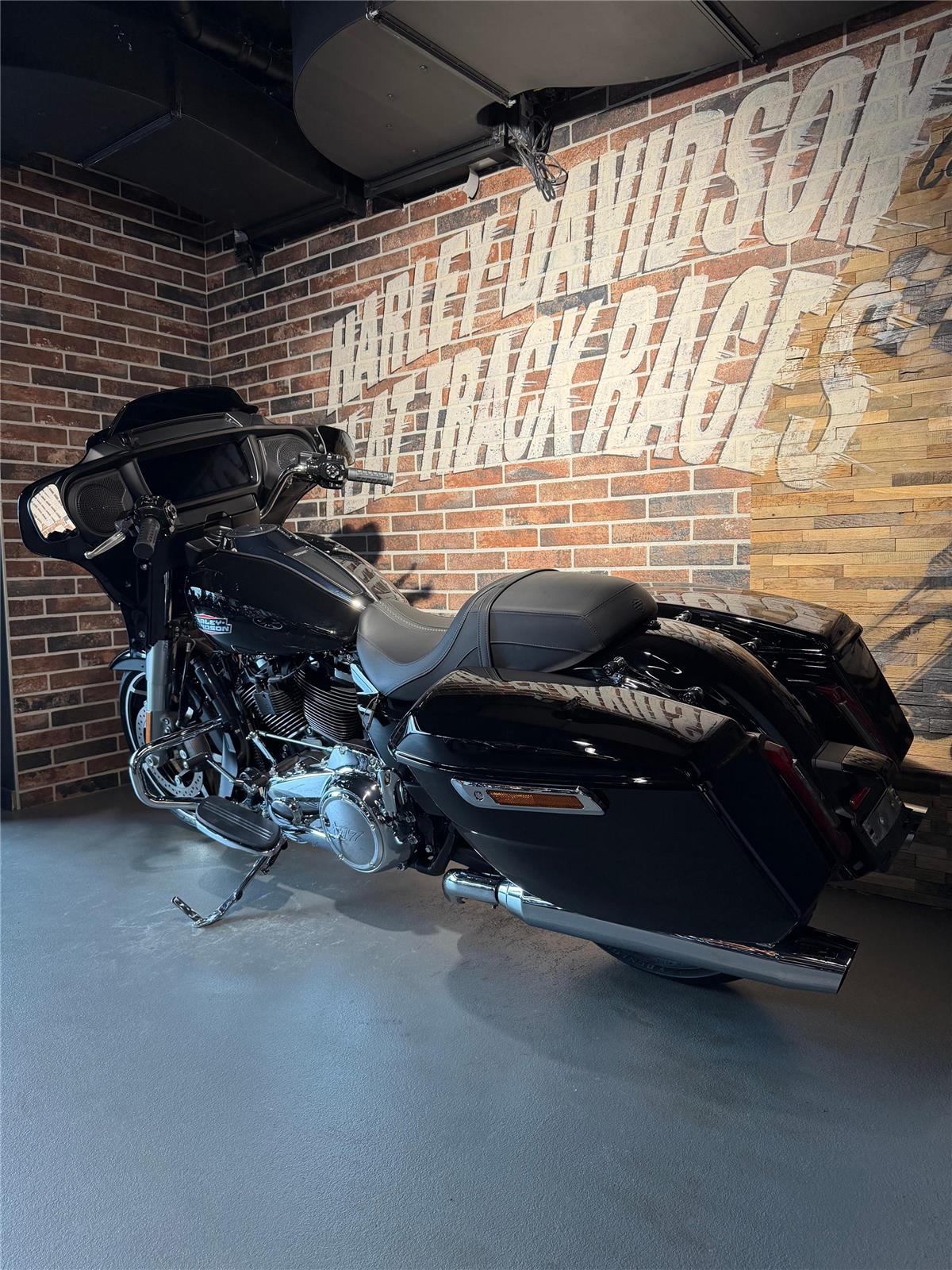 2024 harley-davidson FLHX Street Glide 117