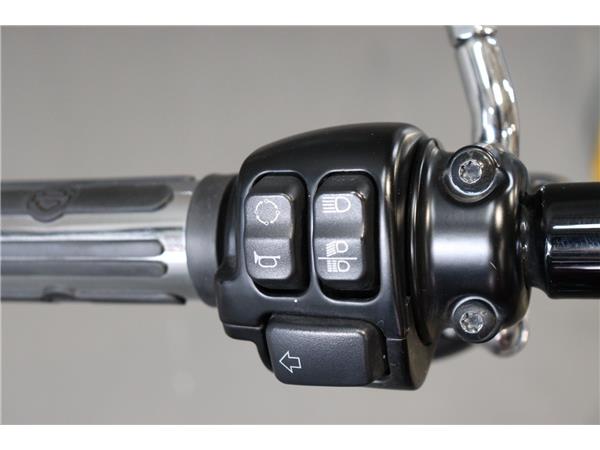 2017 HARLEY-DAVIDSON SOFTAIL FXSB BREAKOUT