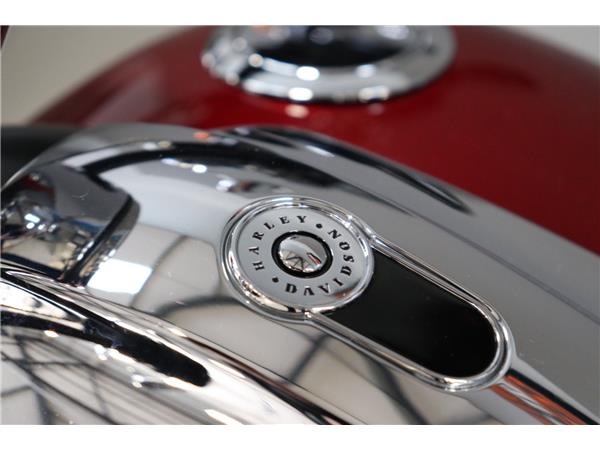 2017 HARLEY-DAVIDSON SOFTAIL FXSB BREAKOUT