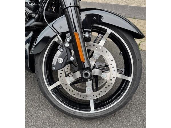 2025 Harley-Davidson Street Glide