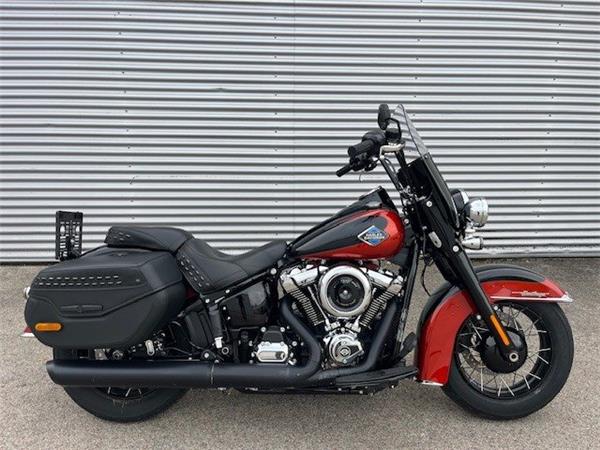 2025 Harley-Davidson Softail Heritage Classic FLHC