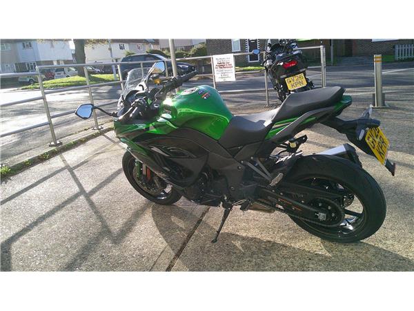 2025 Kawasaki Ninja 1100SX