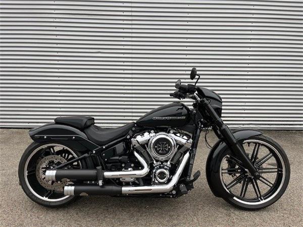 2018 Harley-Davidson Softail Breakout FXBR