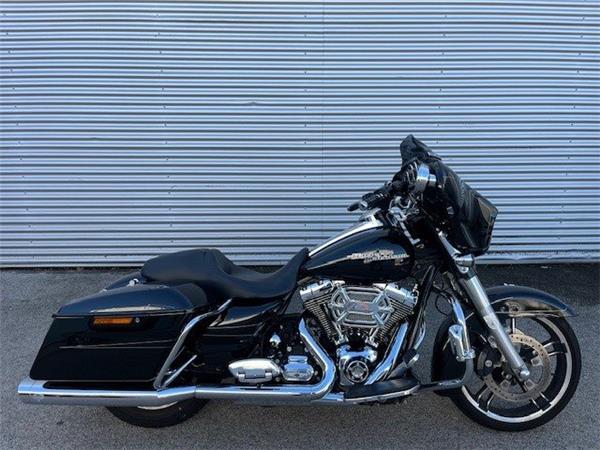 2016 Harley-Davidson Touring Street Glide Special FLHXS