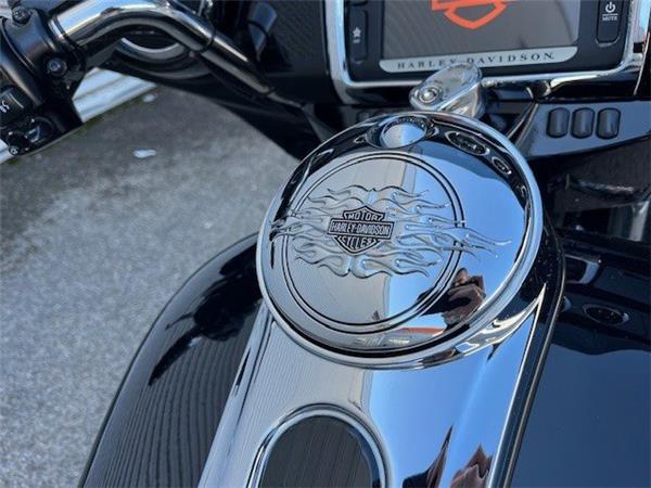 2016 Harley-Davidson Touring Street Glide Special FLHXS