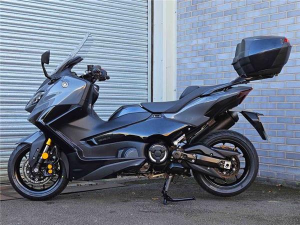 2022 Yamaha TMAX Tech MAX (XP560D) Grey