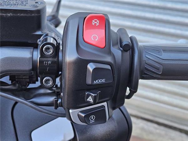 2022 Yamaha TMAX Tech MAX (XP560D) Grey