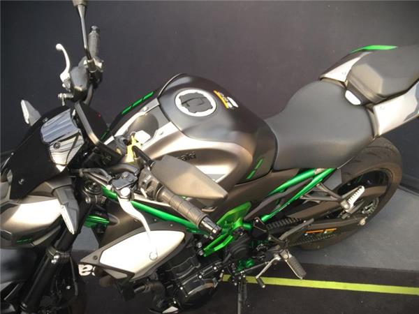 2025 Kawasaki Z900 GREY & GREEN