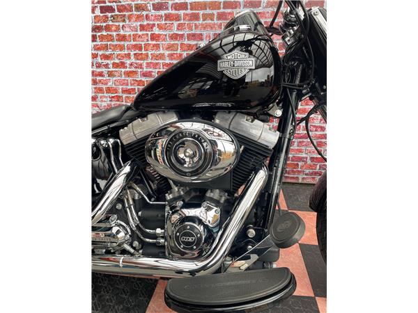 2015 harley-davidson FLS Softail Slim ABS
