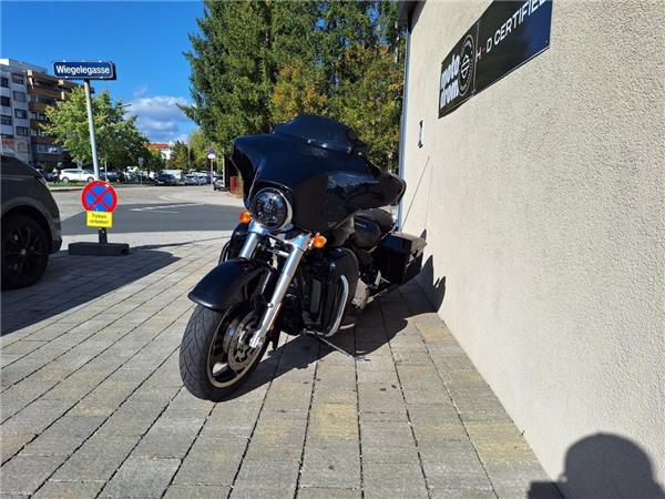 2011 Harley-Davidson Street Glide FLHX