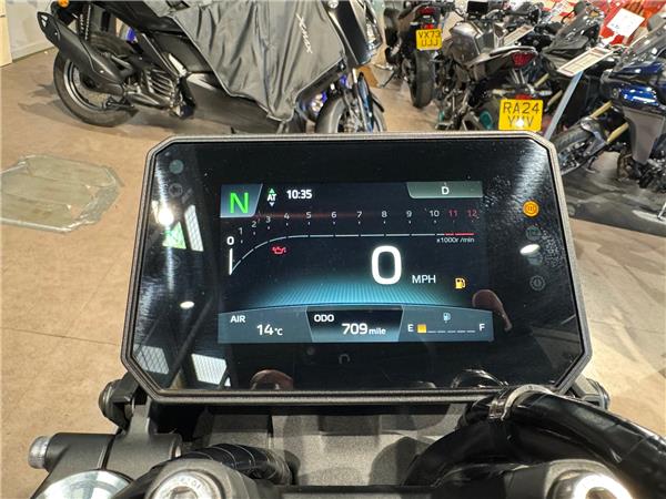 2025 YAMAHA MT-07 Y-AMT