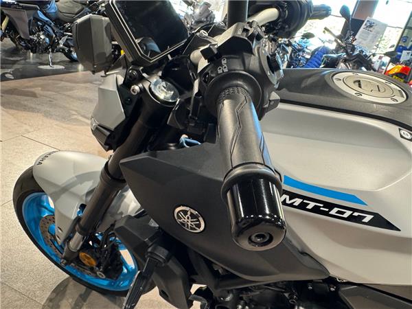 2025 YAMAHA MT-07 Y-AMT