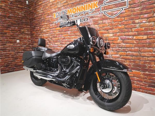 New Harley-Davidson FLHCS Heritage Classic 114