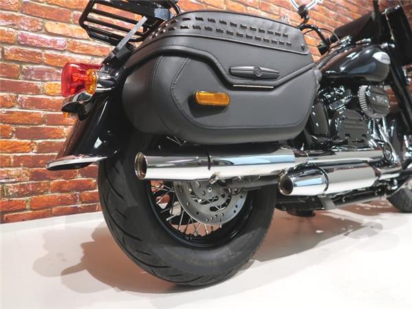 New Harley-Davidson FLHCS Heritage Classic 114