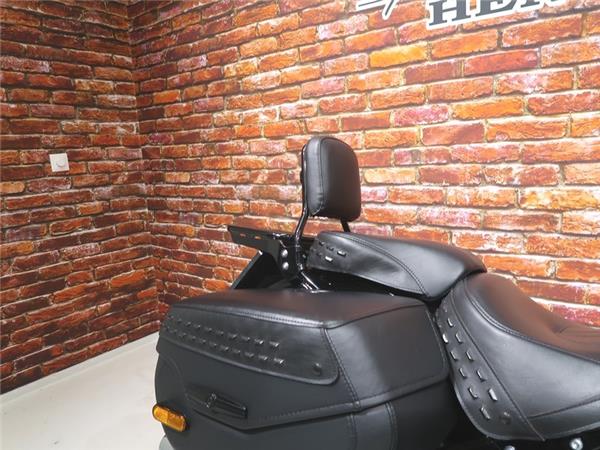 New Harley-Davidson FLHCS Heritage Classic 114