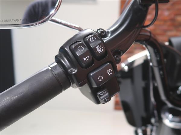 New Harley-Davidson FLHCS Heritage Classic 114