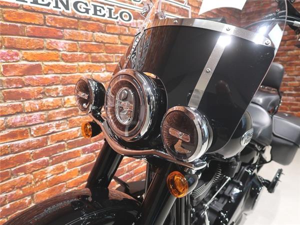 New Harley-Davidson FLHCS Heritage Classic 114