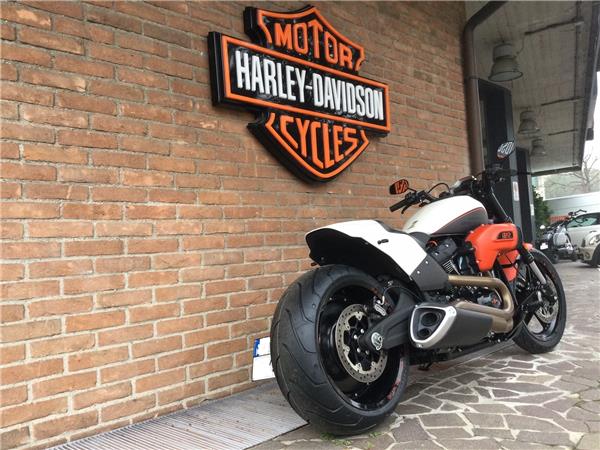 Harley-Davidson Softail FXDRS