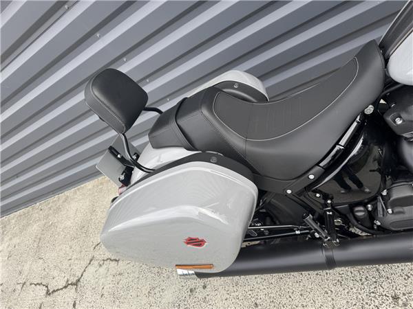 2025 HARLEY-DAVIDSON LOW RIDER