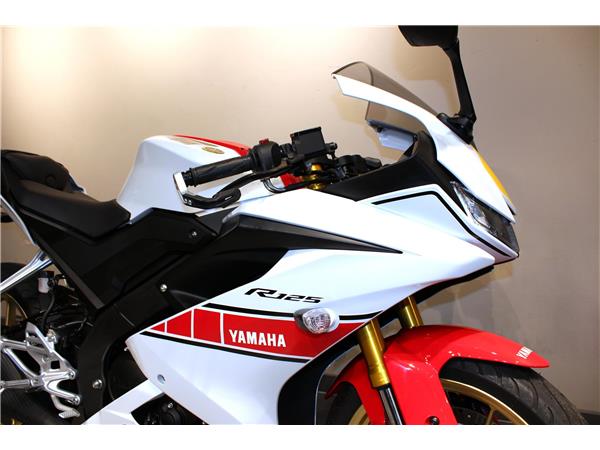 YAMAHA R125 60TH ANNIVERSARY EDITION