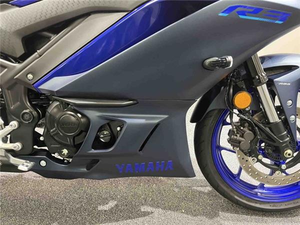 2024 Yamaha YZF R3 Blue