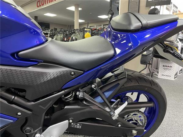 2024 Yamaha YZF R3 Blue