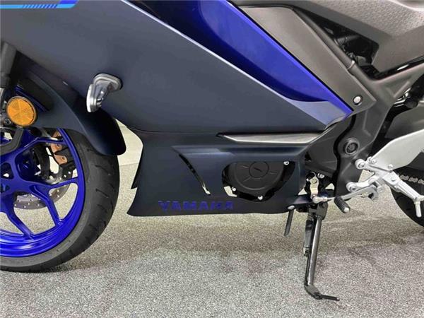 2024 Yamaha YZF R3 Blue