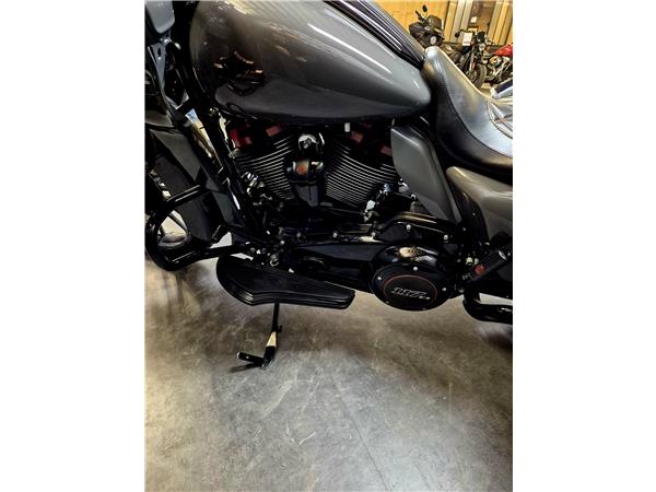 2018 HARLEY-DAVIDSON ROAD GLIDE