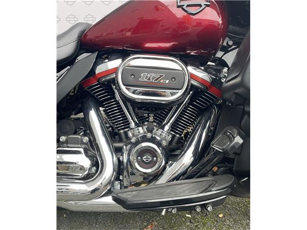 2018 HARLEY-DAVIDSON ULTRA