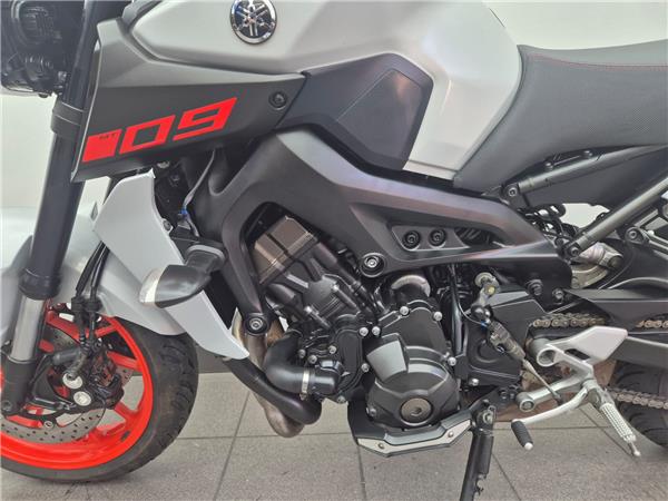 2020 YAMAHA MT-09