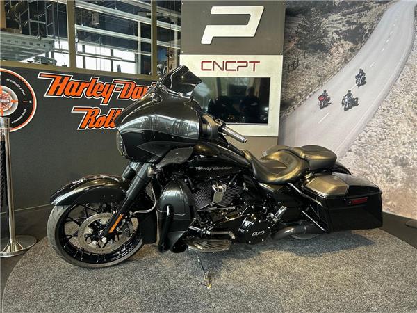 2017 Harley-Davidson FLHXSE CVO STREET GLIDE