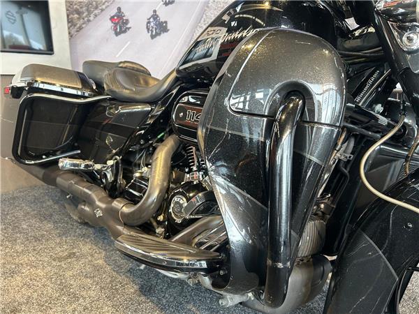 2017 Harley-Davidson FLHXSE CVO STREET GLIDE