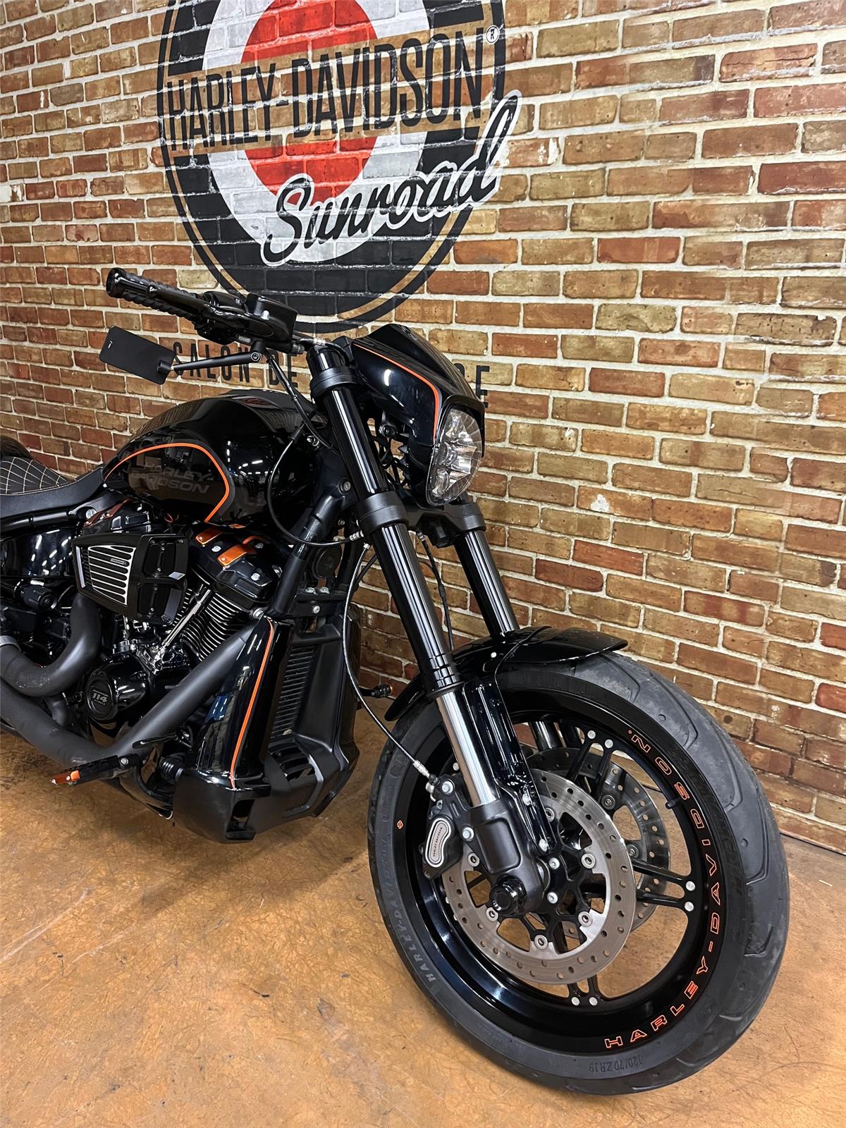 2018 HARLEY-DAVIDSON FXDR