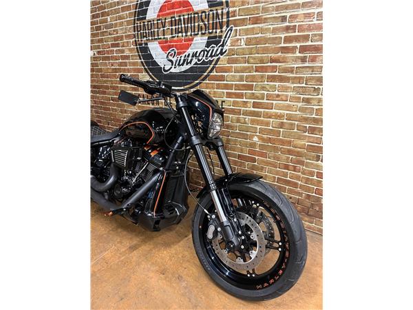 2018 HARLEY-DAVIDSON FXDR