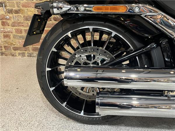 2025 Harley-Davidson Softail