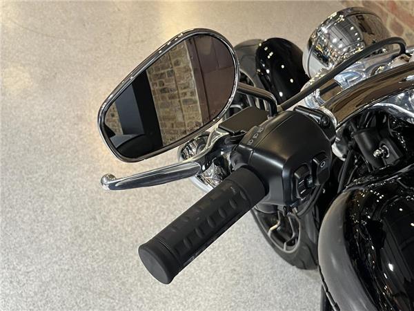 2025 Harley-Davidson Softail