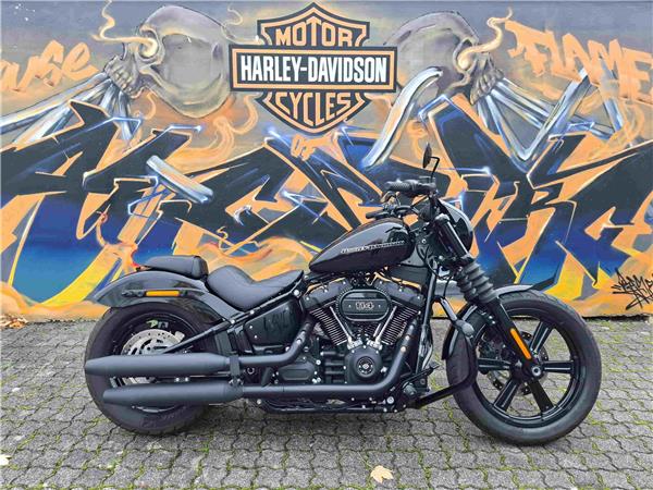FXBBS Street Bob 114 mit KessTech Auspuff