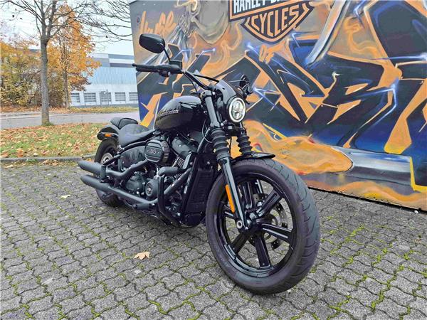 FXBBS Street Bob 114 mit KessTech Auspuff