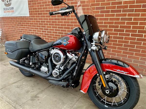 2025 HARLEY-DAVIDSON SOFTAIL FLHC HERITAGE CLASSIC
